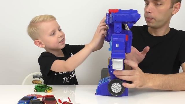 Трансформеры. Огромный Робот Трансформер Микард Гараж Mecard. смотреть онлайн