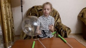 Светящийся воздушный LED ШаРиК/ALINA показывает как собрать шарик...