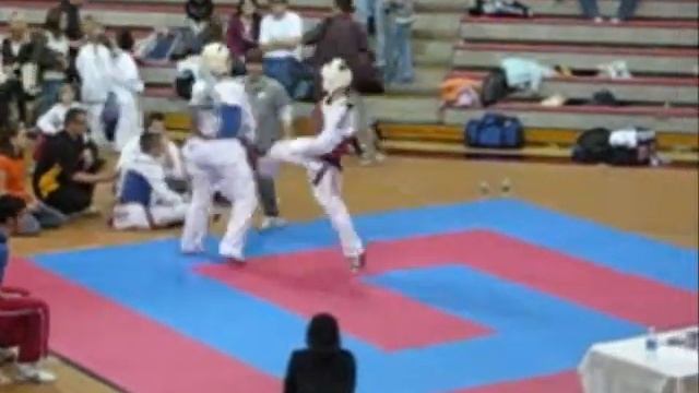 Chris I stand alone смотреть онлайн