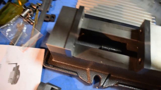 Тиски станочные прецизионные QM16100 смотреть онлайн