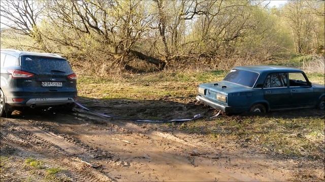 Покатушки на Ford Kuga, брод, грязь, Тазы не валят)))