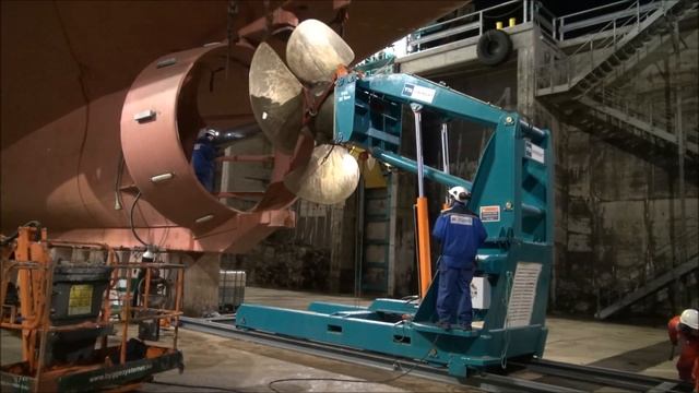 Syncrolift Propeller Puller смотреть онлайн