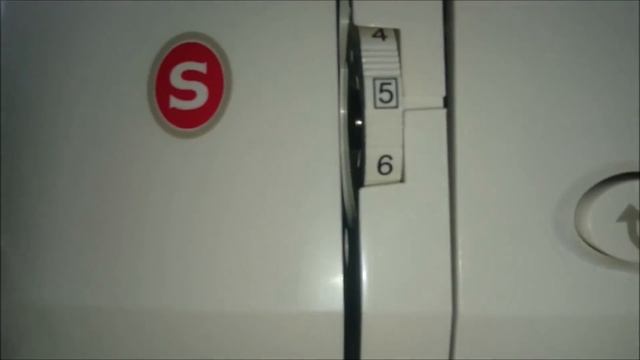 SINGER BRILLIANCE 6180 *SUBTITULADO* ¿QUE TRAE? PARTES, USO... смотреть онлайн