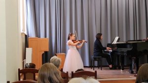 1 класс ДМШ. Скрипка. Моцарт "Песня пастушка"