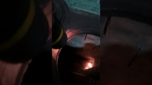 Печь на тырсе(опилках) 1 Как выглядит печь перед зегрузкой смотреть онлайн