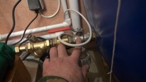 Насосная станция на выброс. Меняю на повысительный насос. Установка водяных насосов последовательно