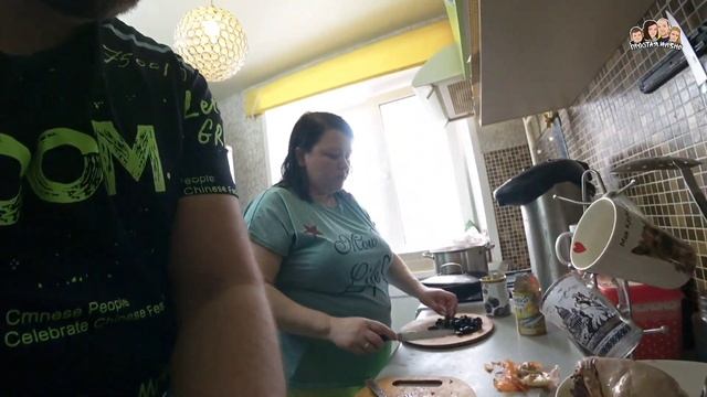 Солянка сборная мясная с оливками//Простой очень вкусный рецепт//Russian solyanka cooking//моя семь