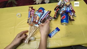 Как сделать сладкий букет на подарок. Букет из конфет своими руками Сладкий букет