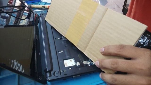 Cara Ganti Keyboard Acer Aspire One 522
