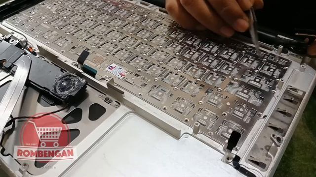 Keyboard Macbook Pro 2012 Replacement | Disassembly, Repair & Replacement смотреть онлайн