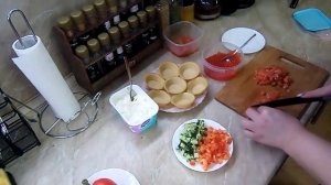 Вкуснейшие тарталетки с икрой и слабосоленой рыбкой! Огурчик и сладкий перец мммм пальчики оближешь