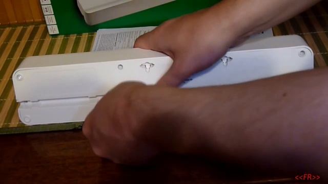 Видео обзор : Сетевой фильтр APC PM5-RS, 5 розеток, белый, 1.83м смотреть онлайн