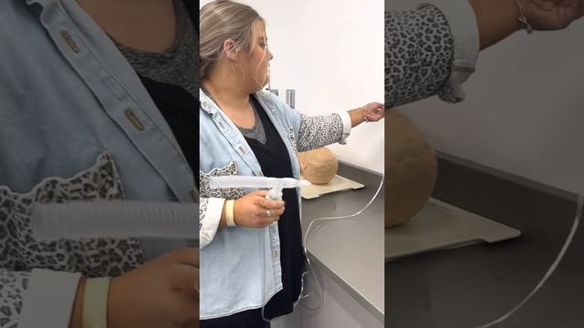 Small Volume Nebulizer смотреть онлайн