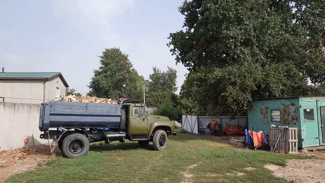 //Все буде🇺🇦Бізнес на дровах по Шелудьківські//Впарили машину сосни з доставкою//