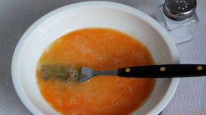 Огуречный салат с ветчиной  и омлетом