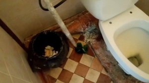 Прочистить унитаз? без вантуза.