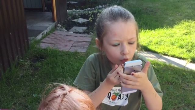 Макияж Челлендж! София делает макияж кукле и себе смотреть онлайн