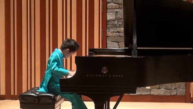 6 Yrs Old Ryan Wang Plays Little Floating Bamboo Raft