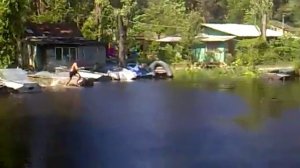 Шок!! Такого вы еще не видели!! Человек бежит по воде !!!