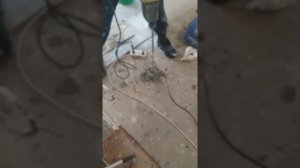 Строительный лайфхак. как быстро очистить миксер от штукатурки, клея и тд.