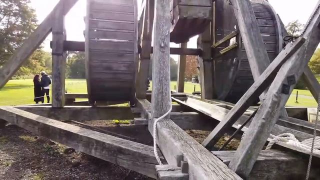 Требушет в замке Уорик, Англия. #историческиереконструкции