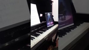 Работа над построением основных трезвучий с обращениями в Ре мажоре.