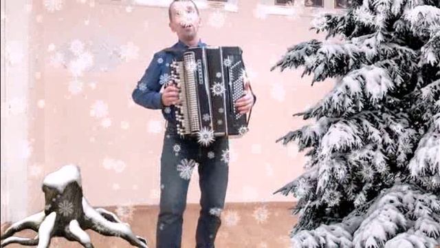 елка на баяне. маленькой елочке для баяна. голубой вагон на баяне. поющая елочка с баяном. маленькой ёлочке холодно зимой ноты для баяна.