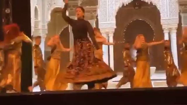 Zara Noor Abbas setting the stage on fire | Zara Noor Abbas AMAZING PERFORMANCE смотреть онлайн
