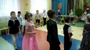 Осень в детском саду. Вход подготовительной группы