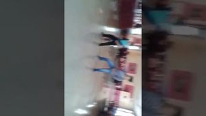 Позорный танец в Кафе