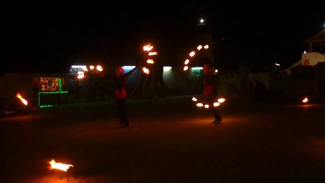 Фаер шоу "Калипсо" в парке отдыха «Олимп» г. Геленджик \ Fire show "Calypso" in the park "Olympus"
