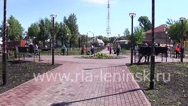 В преддверии Дня рождения Ленинска-Кузнецкого коллектив шахты им. 7 ноября вышли на субботник