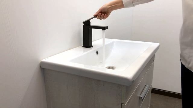 Черный матовый смеситель для умывальника Comforty FC045A-CMT смотреть онлайн