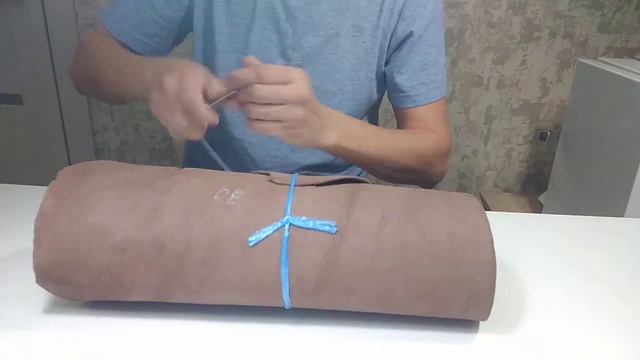 Вскрываю посылку.