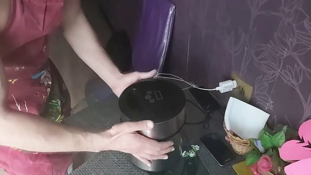 Обалденное клубничное мороженое! Обзор мороженицы Китфорт KT-1804 смотреть онлайн