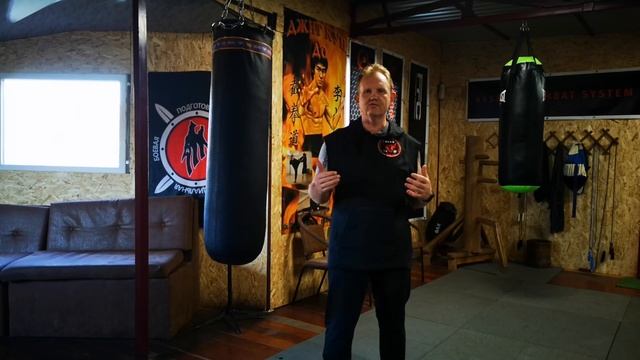 КАК БИТЬ ЧТОБЫ ВЫРУБАТЬ | ПОСТАНОВКА УДАРА РУКОЙ | MASTER CAMP смотреть онлайн