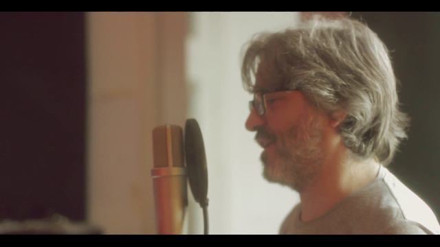 Sesiones Cuarto U - Manuel Moretti junto a Eduardo Minervino - Los lagartos mueren en familia смотреть онлайн