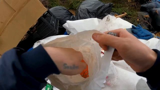 Как я зарабатываю лазая по мусоркам ? Dumpster Diving RUSSIA #49 | Путь к 100 тыс.руб смотреть онлайн