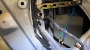 Установка центрального замка на BYD.mp4