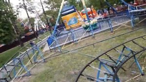 американские горки...не большие но страшные