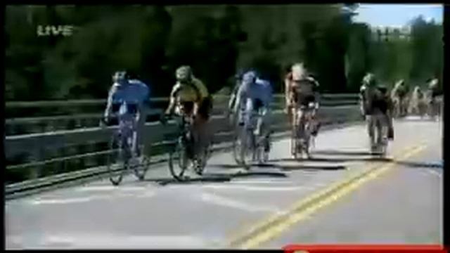 Реклама Tiida _ Велосипедисты.MP4 смотреть онлайн