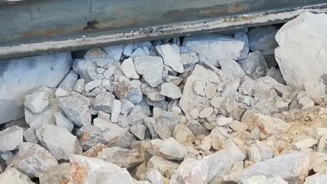 Пробный запуск дробилки известняка. смотреть онлайн