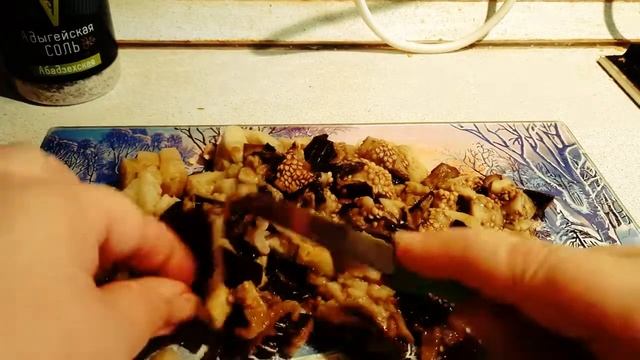 Рубленая икра из перца и баклажанов в домашних условиях. Обалденно вкусный рецепт.