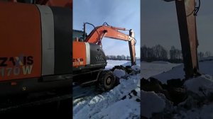 Экскаватор колёсный Hitachi ZX170W-3 экспресс-обзор от Владислава Перегудова