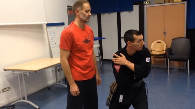 Penchak Silat - Prises d'initiatives expéditives (rapidité, furtivité, explosivité) смотреть онлайн