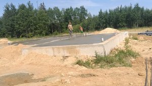 Черновой бетонный пол для дома.
