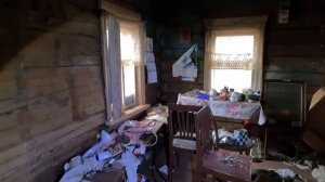 Прекрасная деревня осталась без людей.Множество брошенных домов.Руины многолетней истории