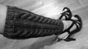 Гетры спицами. Гетры с косой без шва (часть 2).