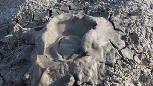 Грязевой вулкан Гобустан Азербайджан