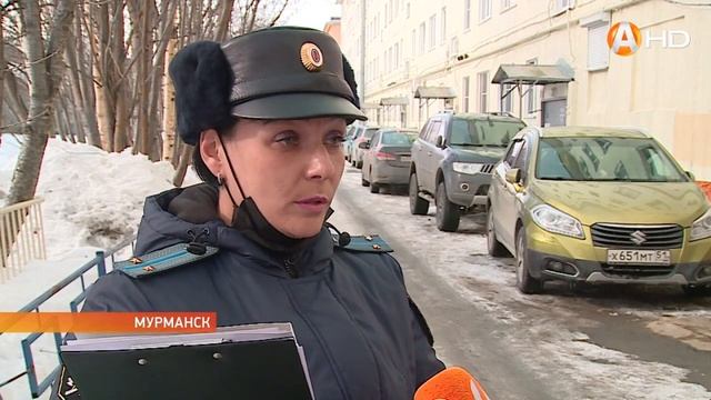 Представители ФССП провели рейд по мурманским подъездам в которых провели некачественный ремонт смотреть онлайн